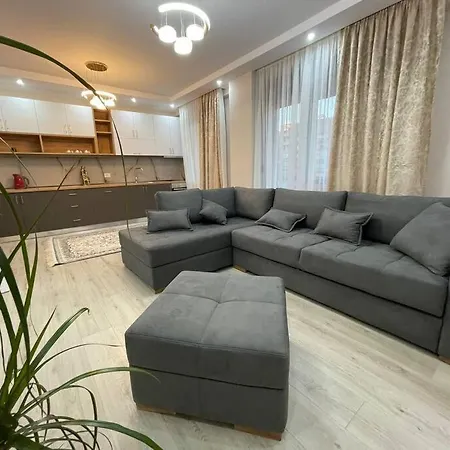 Melody Apartment In Korce Exterior photo