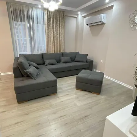 Melody Apartment In Korce Exterior photo