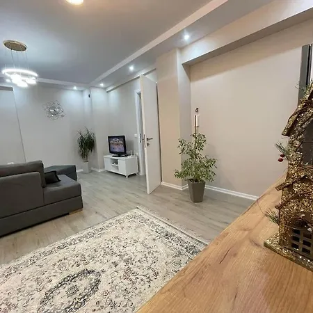 Melody Apartment In Korce Exterior photo
