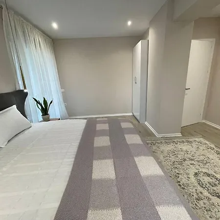 Melody Apartment In Korce Exterior photo