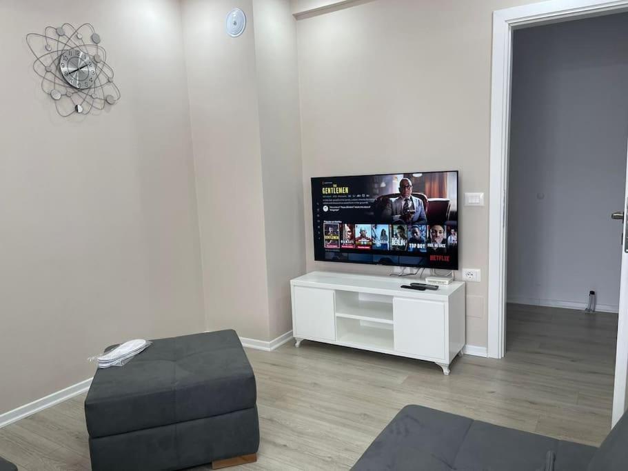 Melody In Apartment *